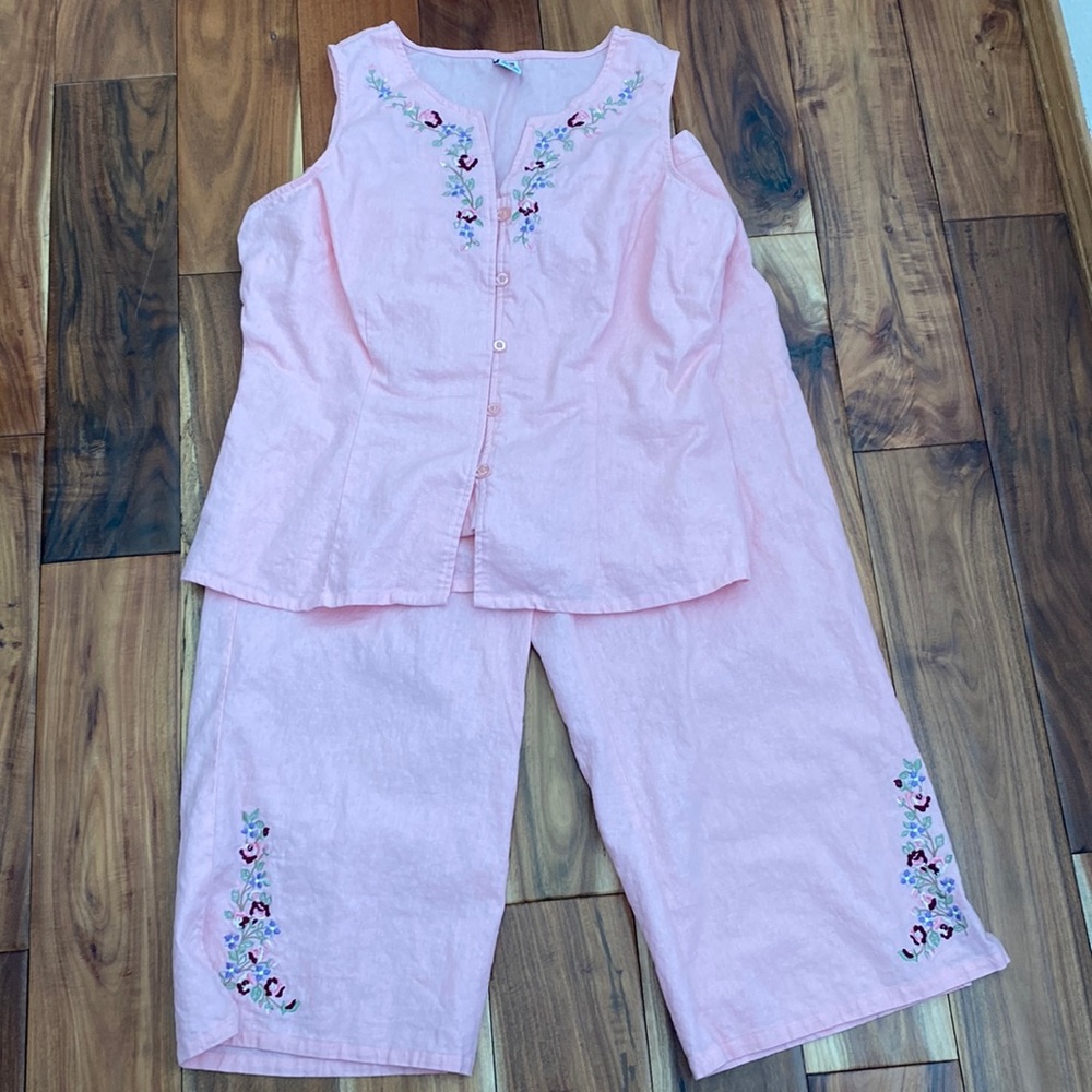 WOMANS JAY DAY CAPRI PINK EMBROIDERY OUTFIT SIZE XL